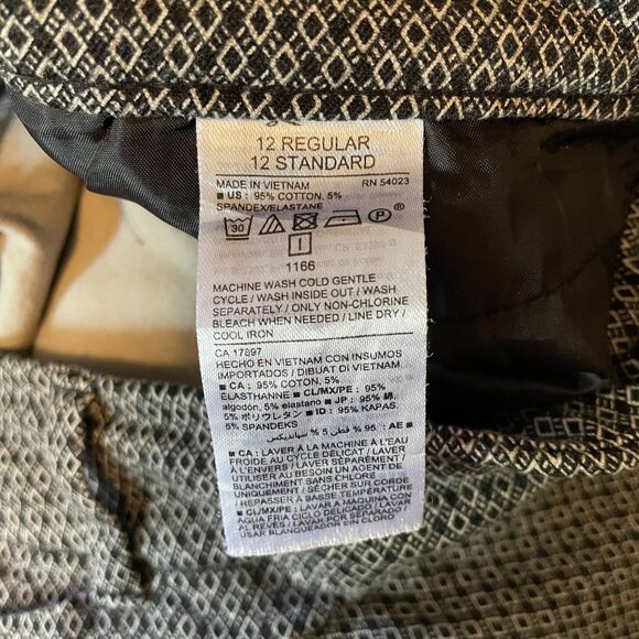 Old Navy Pixie Mid-Rise Comfy Stretch Diamond Pattern Cropped Pants Size 12 - Picture 5 of 5